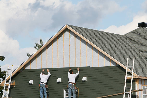 Professional Siding Installation technician working in Stanley, NC